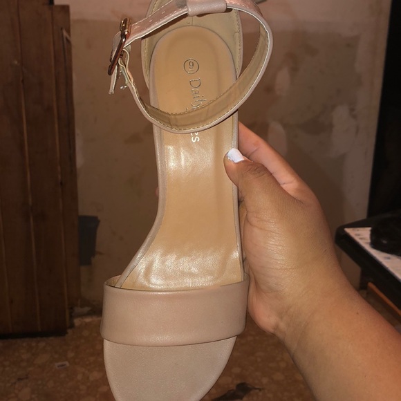 Cute shoes ! - Picture 2 of 2